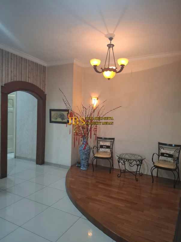 dijual rumah komplek cemara asri jalan