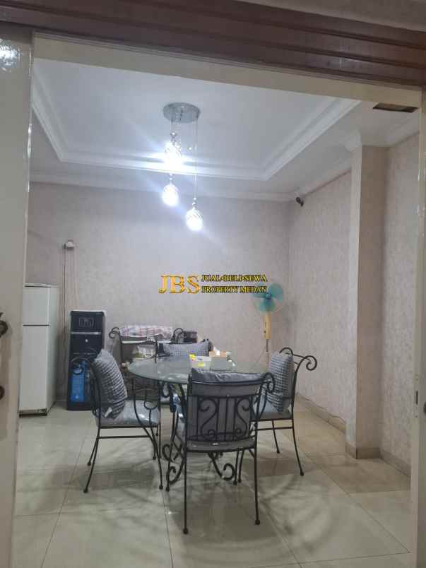 dijual rumah komplek cemara asri jalan