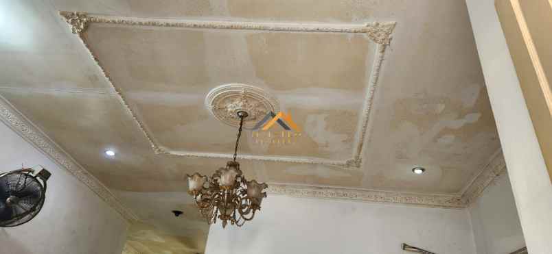 dijual rumah komplek cemara hijau jl metal