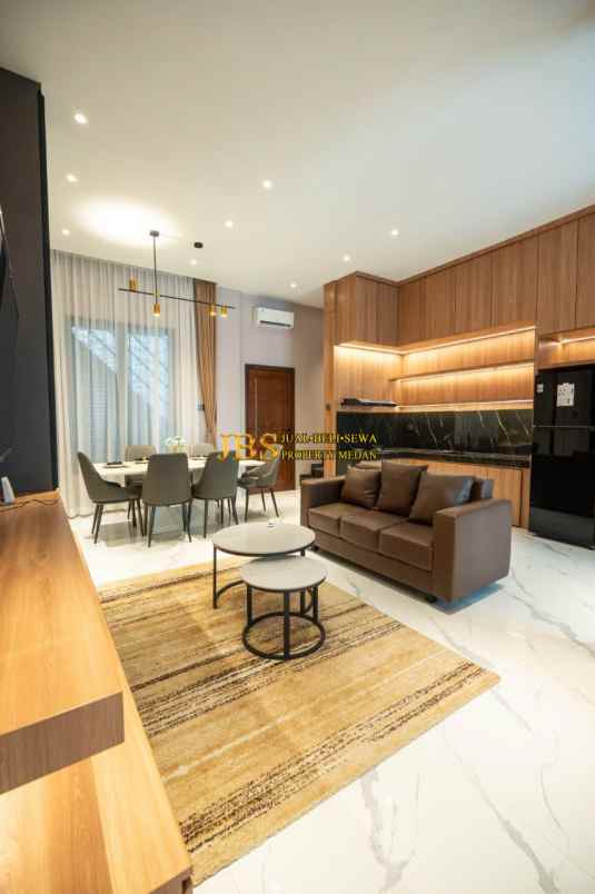 dijual rumah komplek cemara palace