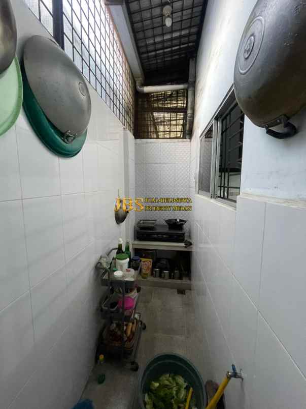 dijual rumah komplek cemara residence