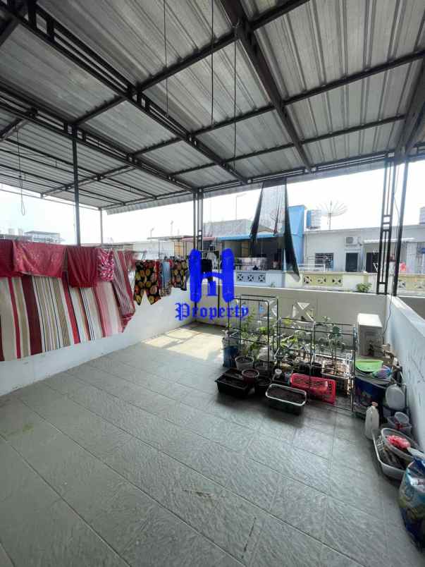 dijual rumah komplek cemara residence