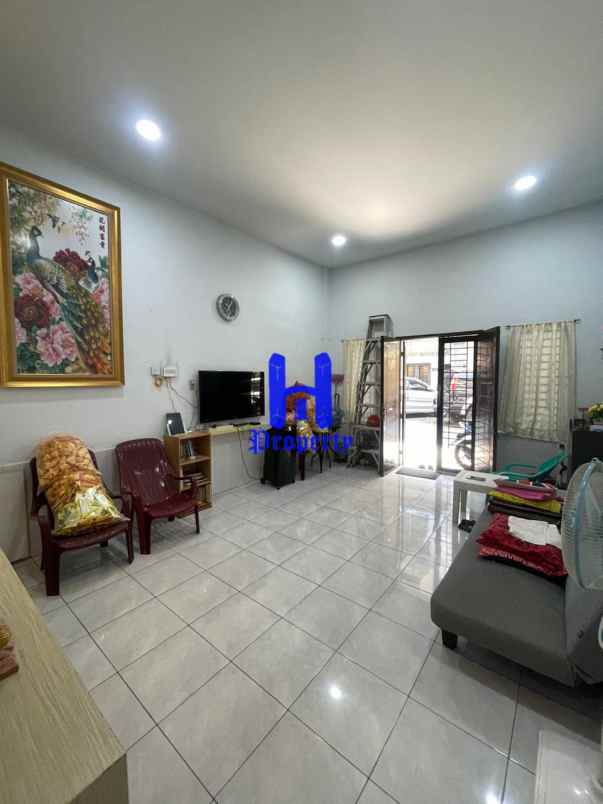 dijual rumah komplek cemara residence