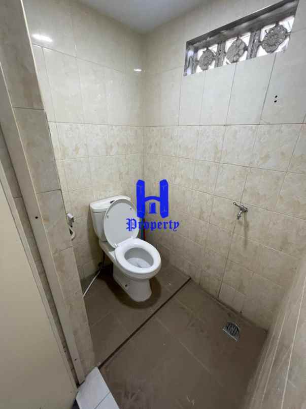 dijual rumah komplek cemara residence