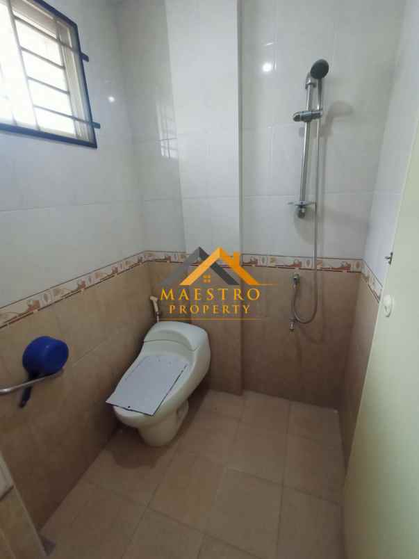 dijual rumah komplek citra krakatau