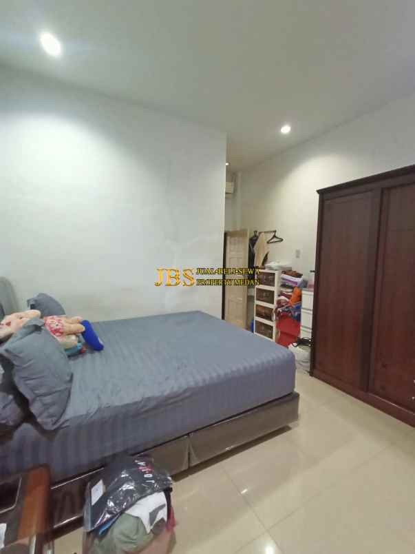 dijual rumah komplek citra krakatau