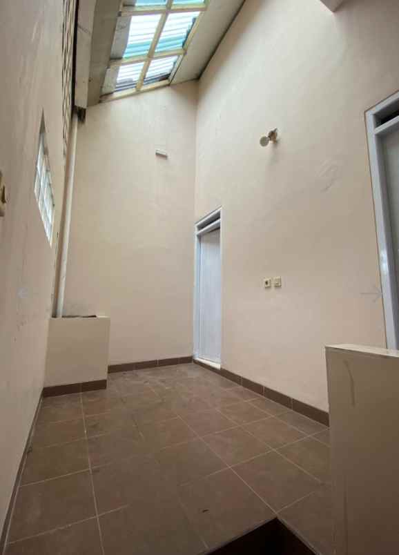 dijual rumah komplek gba1 blok c