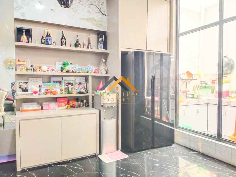 dijual rumah komplek givency one type