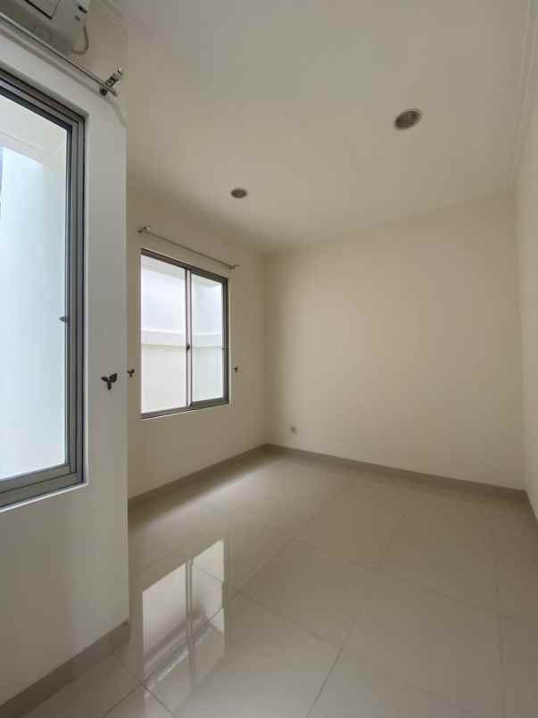 dijual rumah komplek jakapermai bekasi