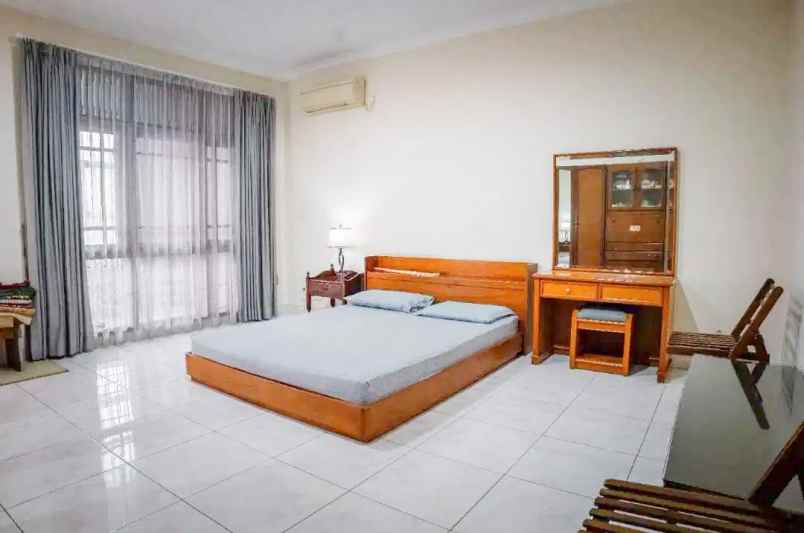 dijual rumah komplek kayu putih