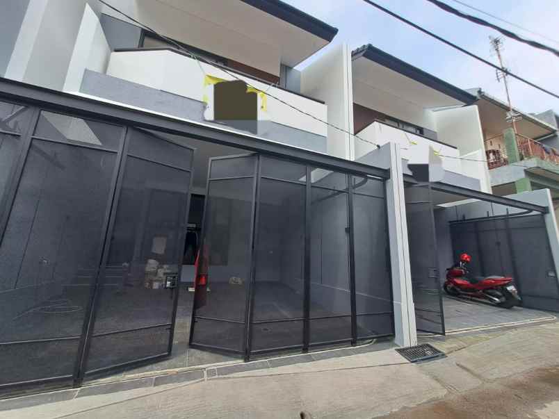 dijual rumah komplek pondok kelapa