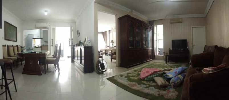 dijual rumah komplek taman buaran indah