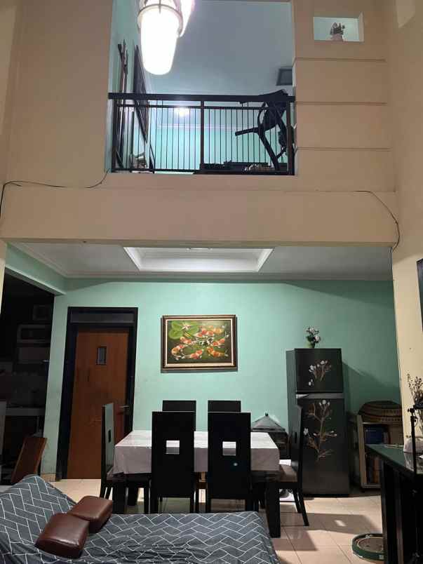 dijual rumah komplek turangga