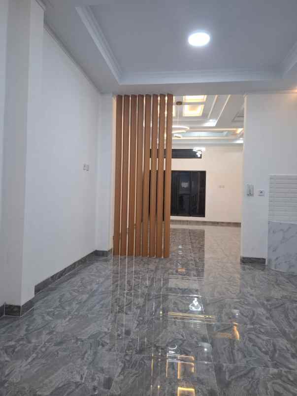 dijual rumah kota harapan indah bekasi