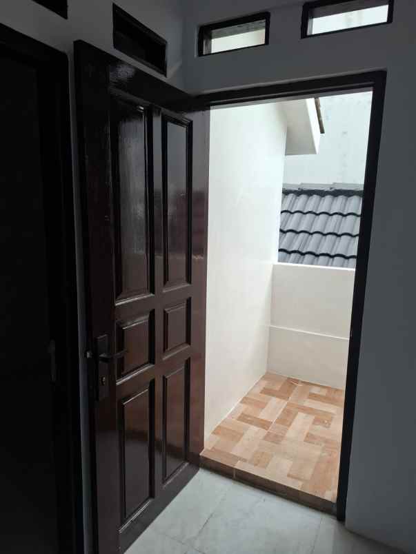 dijual rumah kota harapan indah bekasi