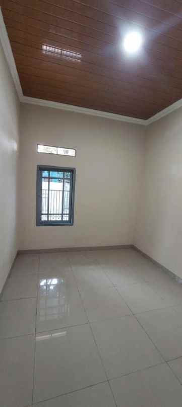 dijual rumah kota harapan indah bekasi