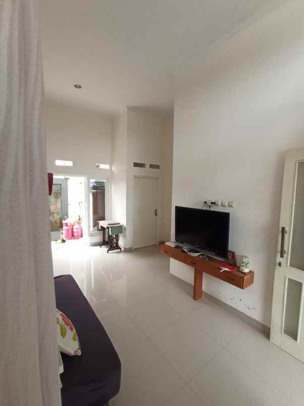 dijual rumah krodan maguwoharjo