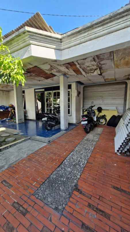 dijual rumah kutisari indah