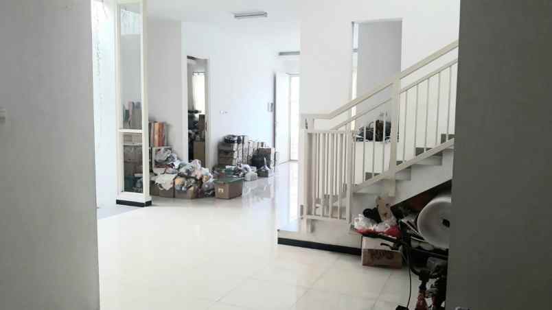 dijual rumah kutisari tenggilis mejoyo