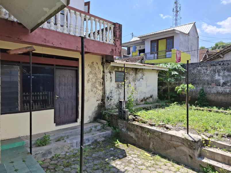 dijual rumah lama di patrang jember