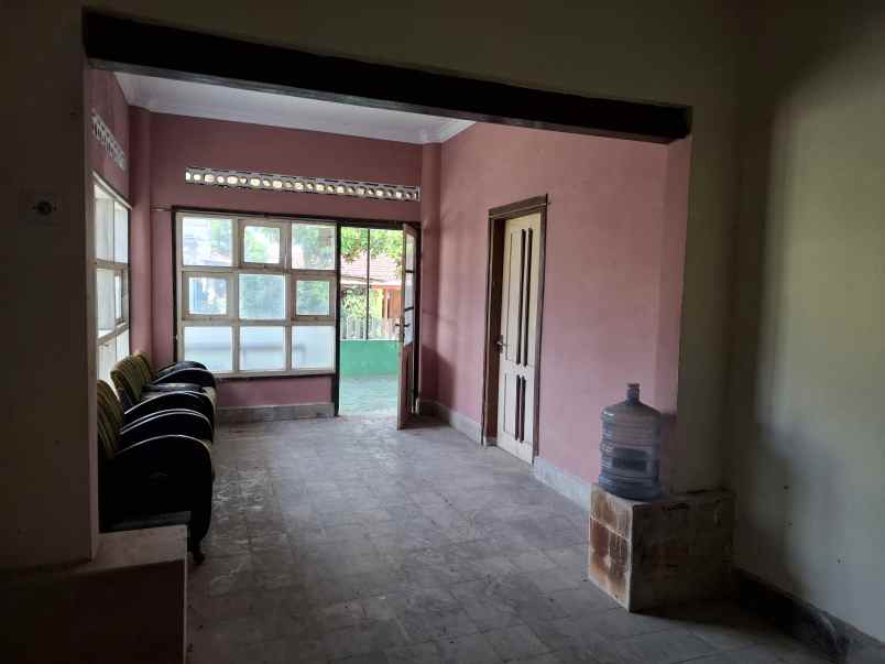 dijual rumah lama di patrang jember