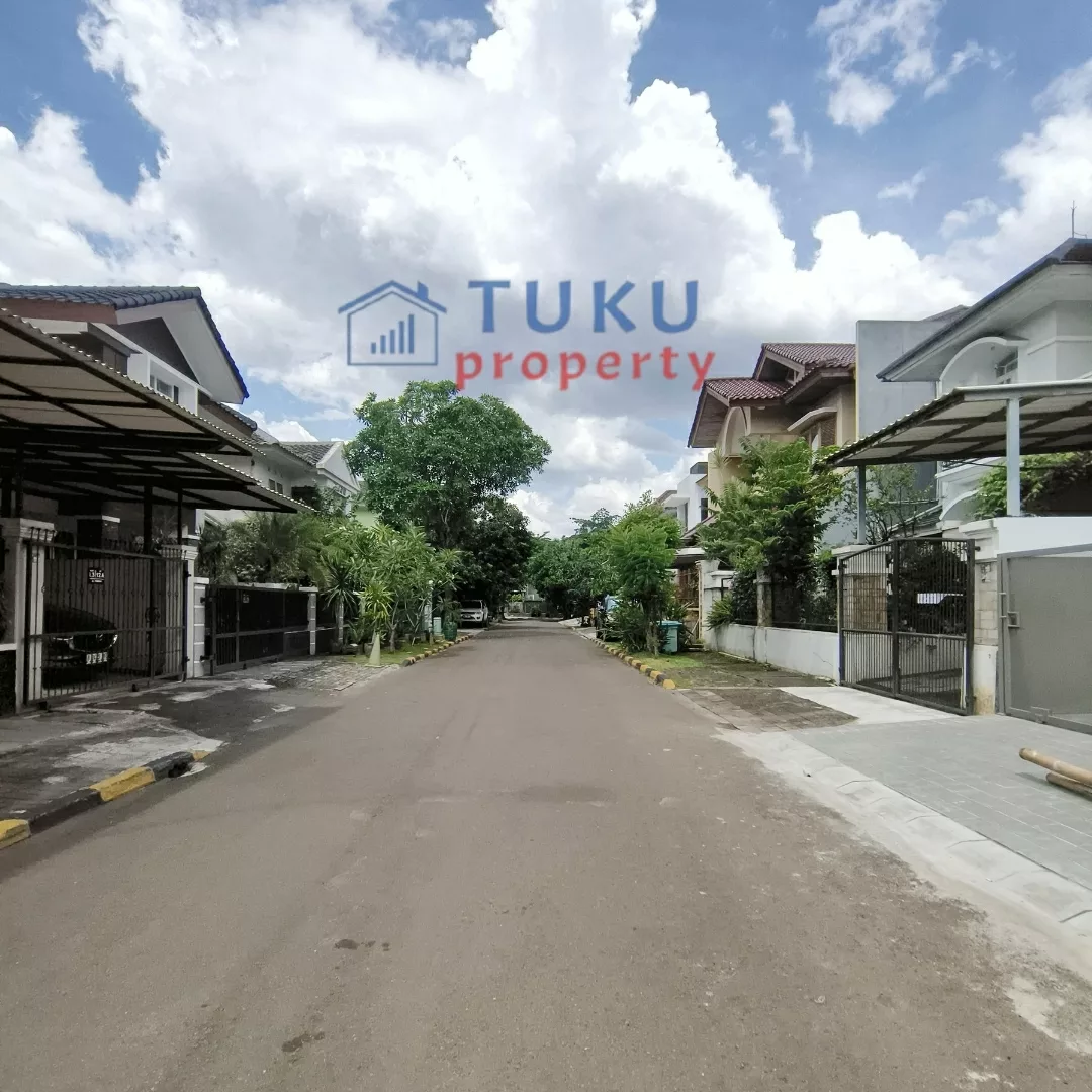 dijual rumah lengkong gudang bsd