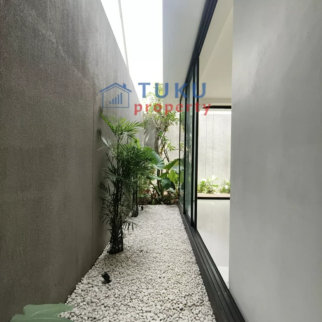 dijual rumah lengkong gudang bsd