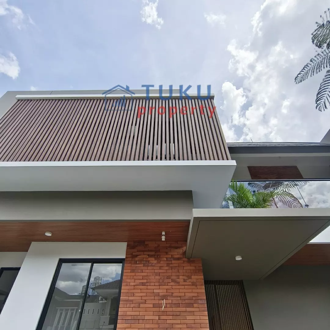 dijual rumah lengkong gudang bsd