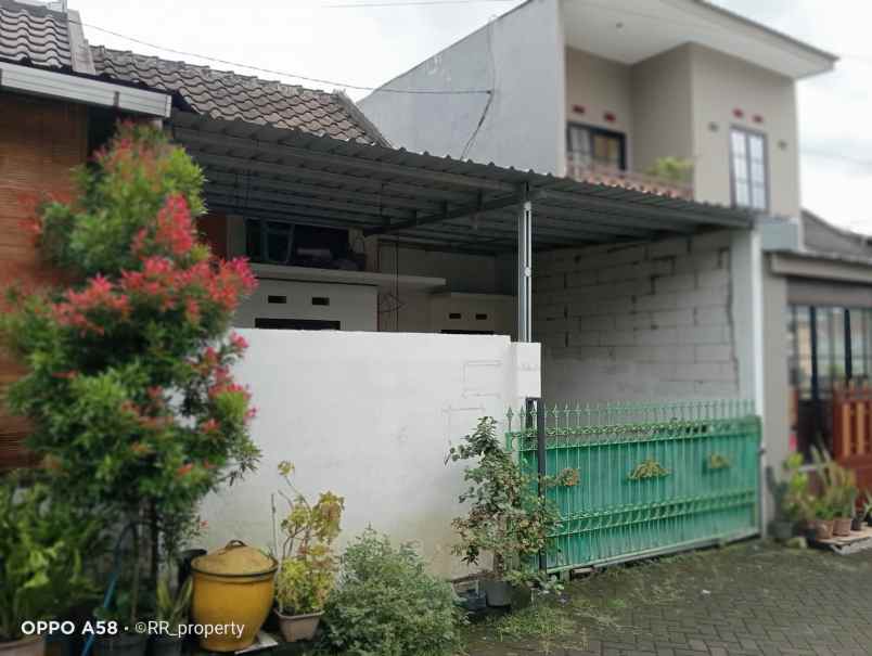 dijual rumah lokasi perumahan sukun kota malang