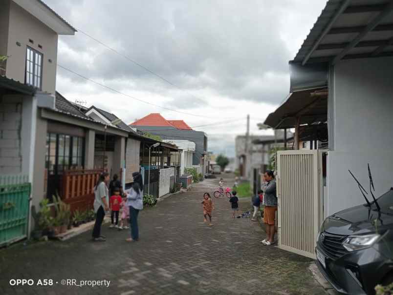 dijual rumah lokasi perumahan sukun kota malang