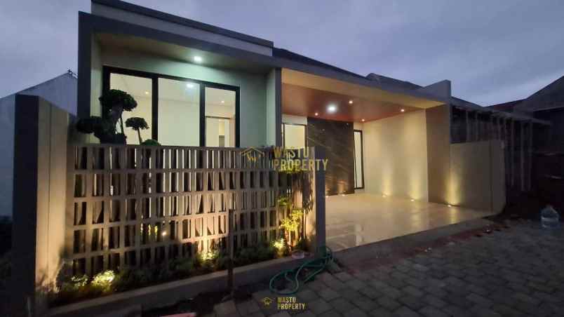 dijual rumah maguwoharjo depok sleman