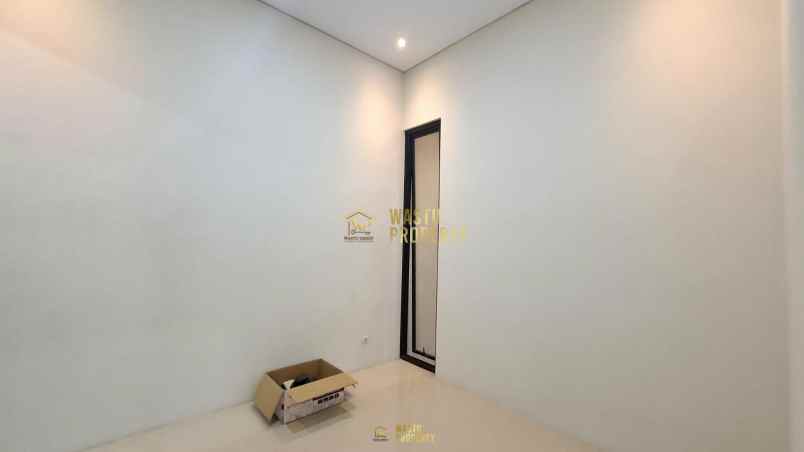 dijual rumah maguwoharjo depok sleman