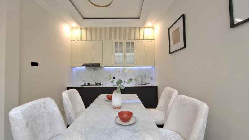 dijual rumah maguwoharjo kec depok kab