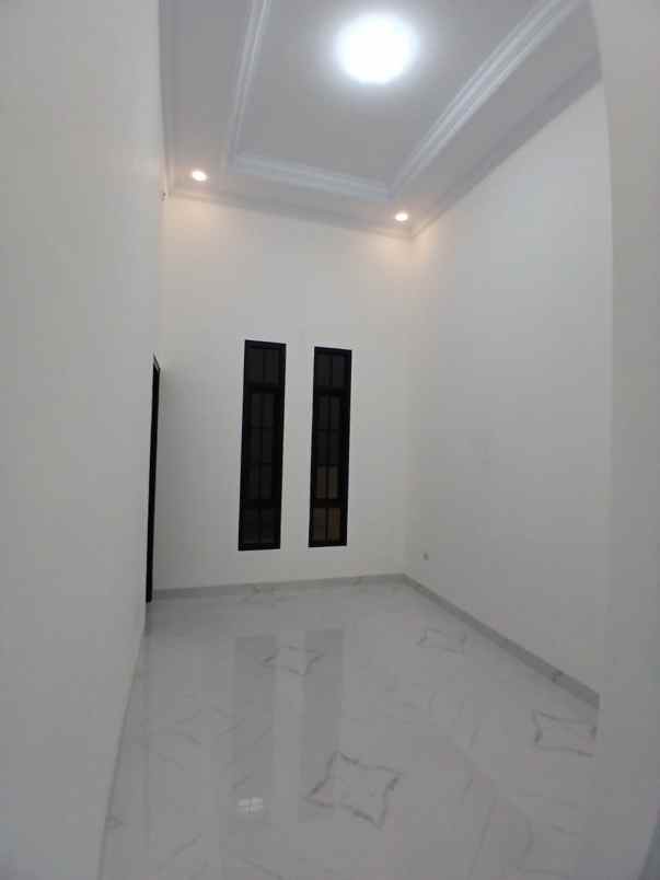 dijual rumah mampang depok