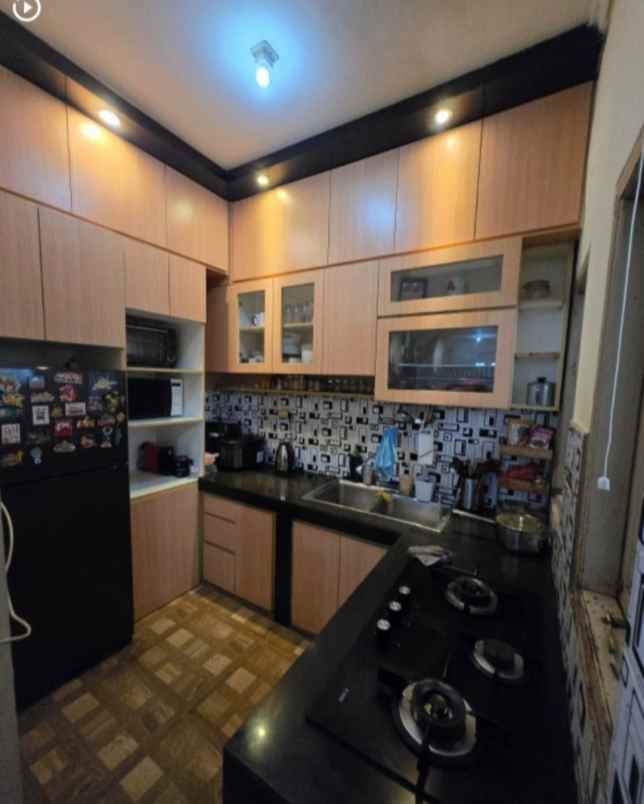 dijual rumah mampang pancoran mas depok