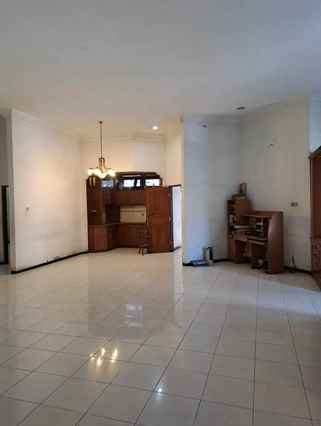 dijual rumah manyar kartika