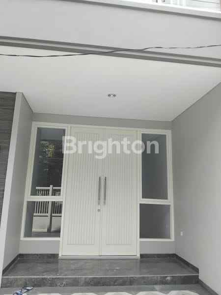dijual rumah manyar tirtoyoso