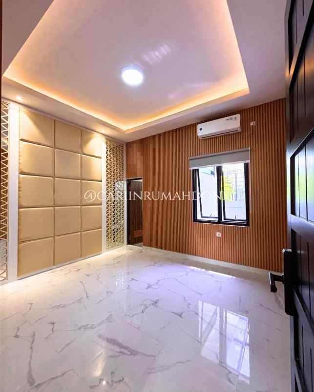 dijual rumah manyar tirtoyoso