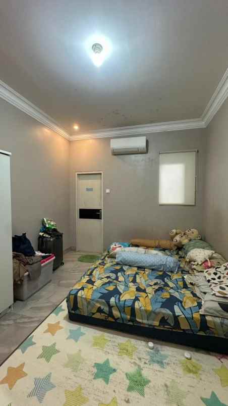 dijual rumah margacinta