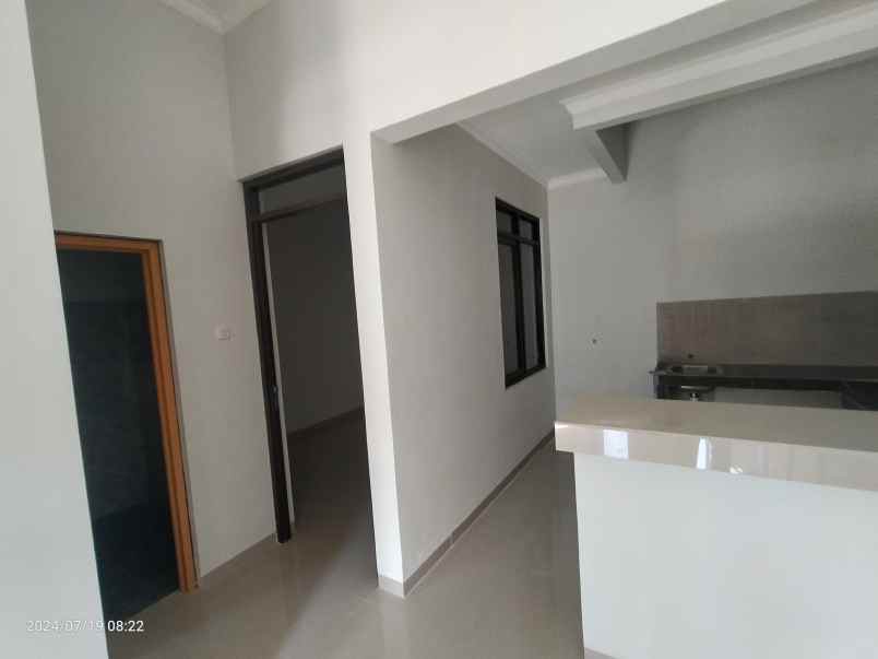 dijual rumah margahayu raya