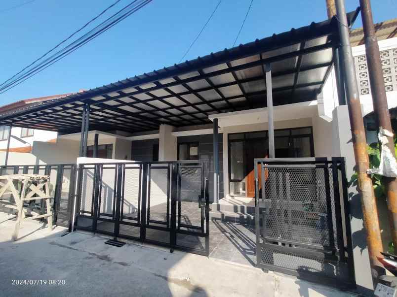 dijual rumah margahayu raya