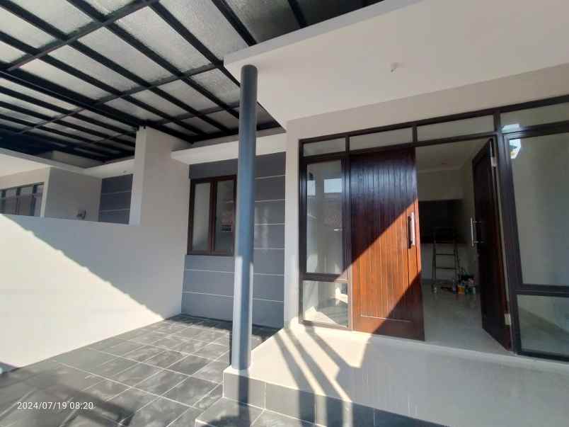 dijual rumah margahayu raya