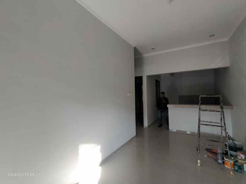 dijual rumah margahayu raya