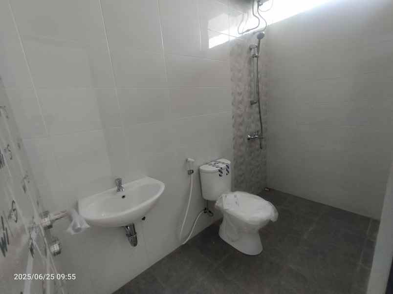 dijual rumah margahayu raya