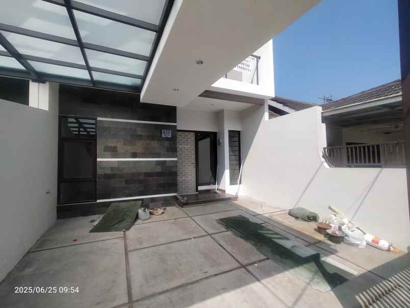 dijual rumah margahayu raya