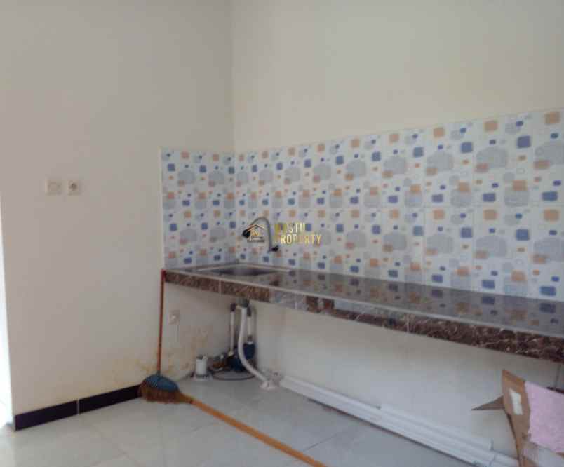 dijual rumah margomulyo