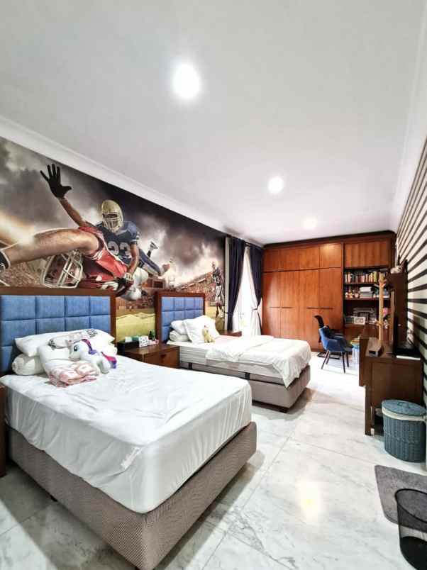 dijual rumah mega kuningan jakarta selatan