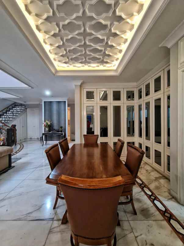 dijual rumah mega kuningan jakarta selatan