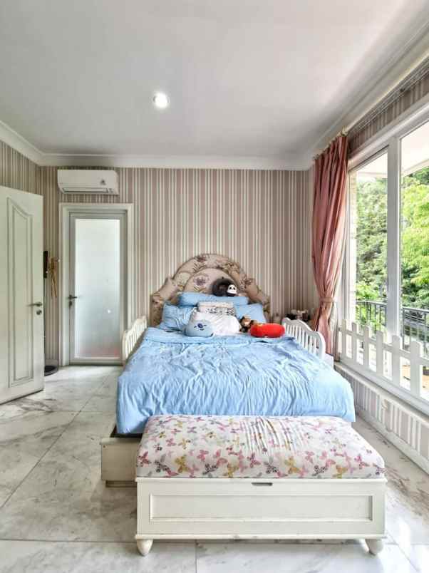 dijual rumah mega kuningan jakarta selatan