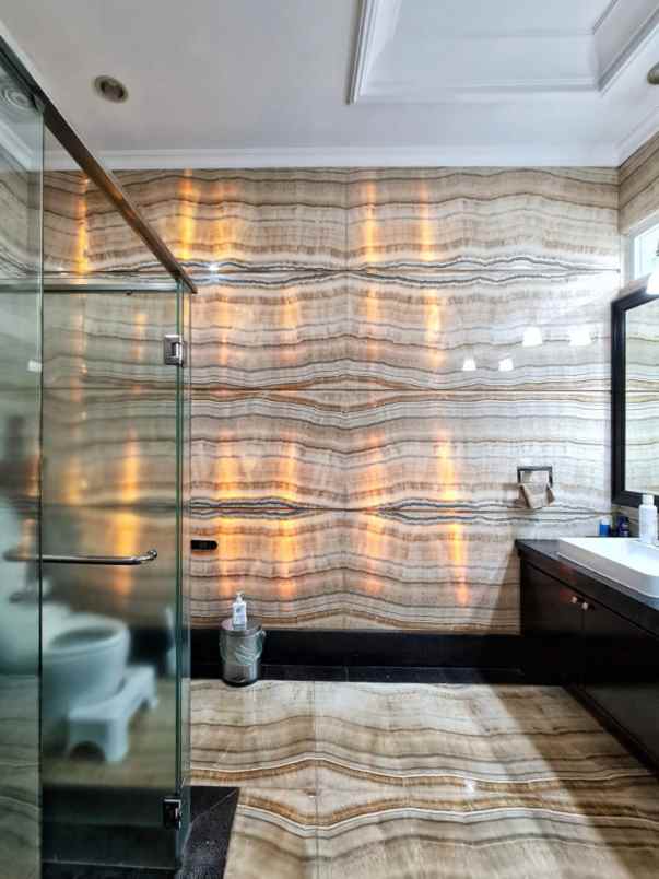 dijual rumah mega kuningan jakarta selatan